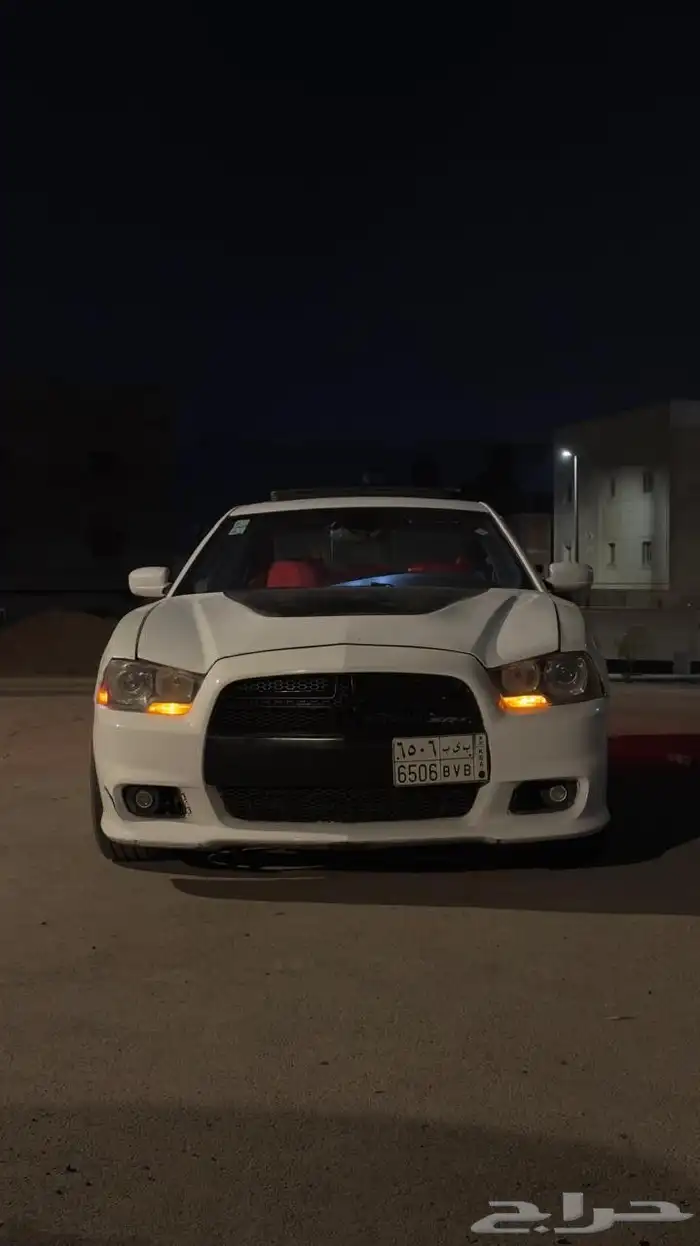 سياره دوج تشارجر SRT للبيع 10