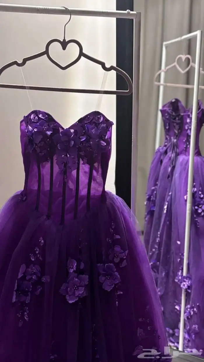 فستان للبيع من بوتيك اريج الفستان بحاله جيده السعر 400 3