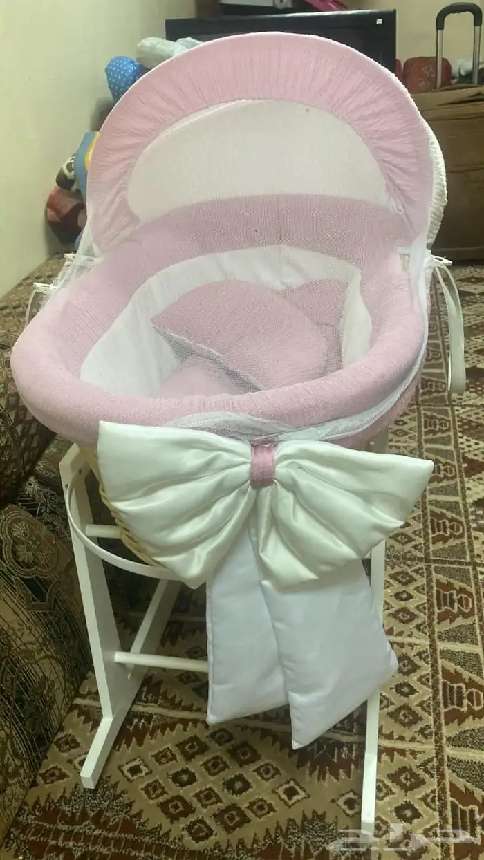 للبيع سرير مهد أطفال مع القاعدة 0