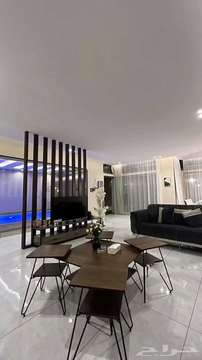 شاليهات للايجار نظام غرفتين صاله مسبح مطبخ حوش جلسات خارجيه 1