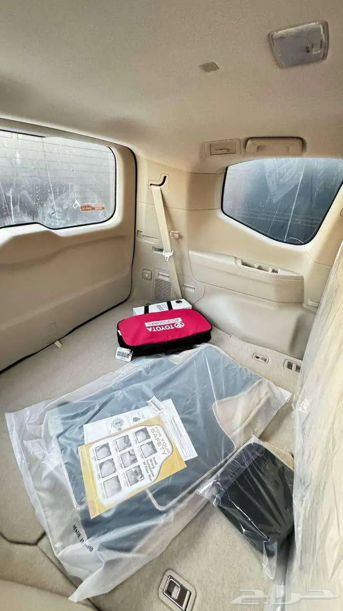 لاند كروزر ال 2 بنزين 2025 6