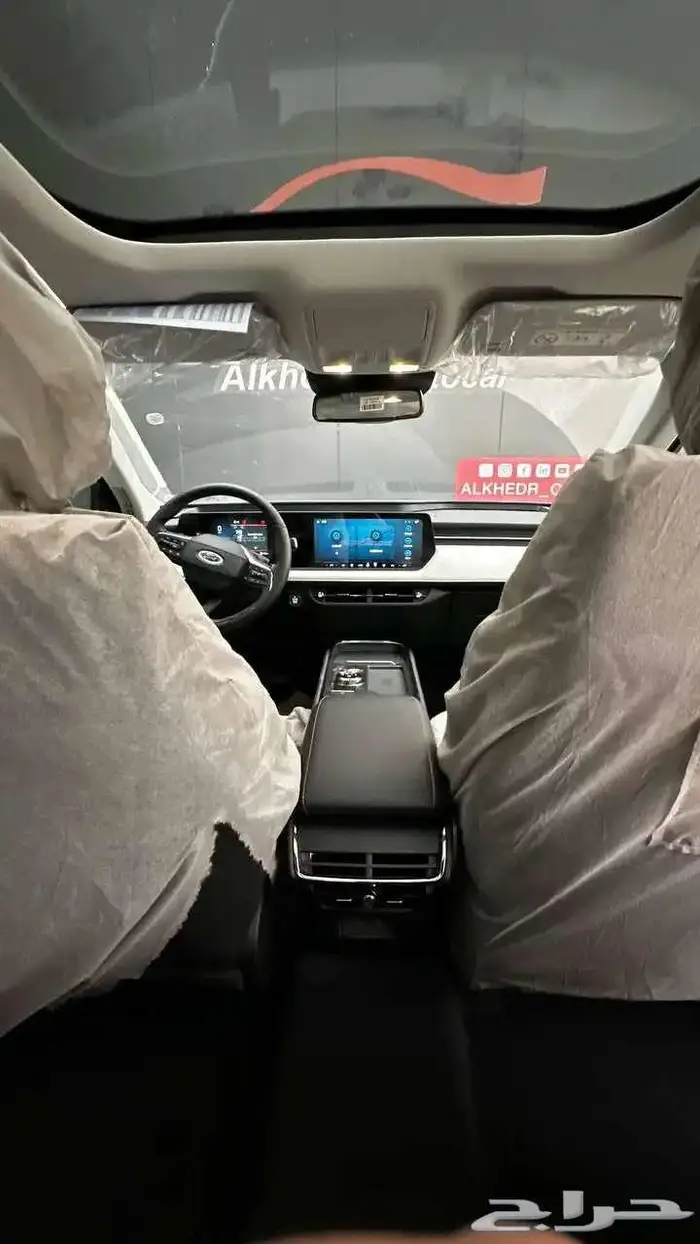 فورد تورس تيتانيوم 2026 لدى الخضر للسيارات 9