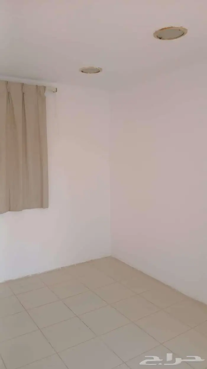 للبيع بركس قرميد متنقل كارافان برتبل مرتبل 3في4 بمكيف سبيلت 3