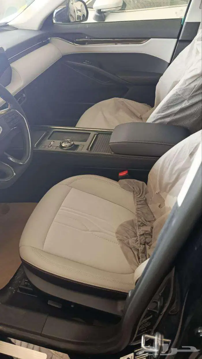 فورد تورس 2.0 تيتانيوم بنزين موديل 2026 4