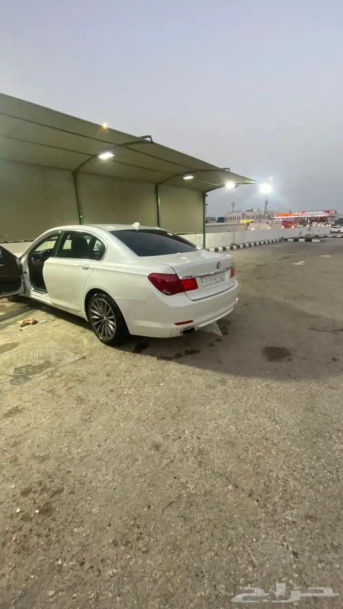 BMW 2012 740il للبيع 2