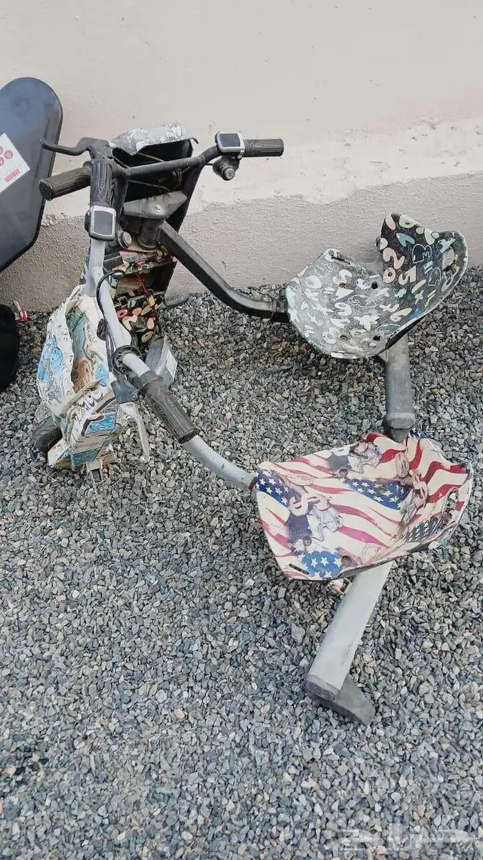 سكزدر 2 . بس يبيله كهرب . وتتغير واحد من الكفرات الخلفيه 0