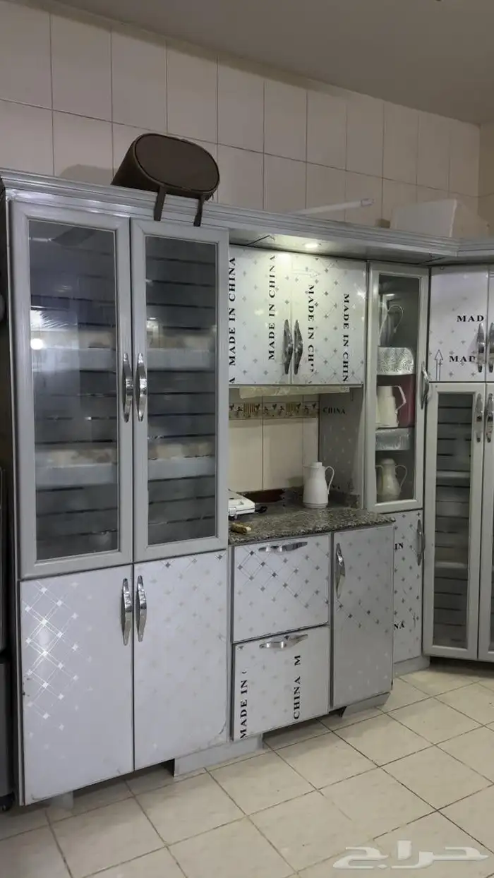 دولاب مطبخ 8 متر ف النظيم مفضل ب 7 الف ماله 5 أشهر 0