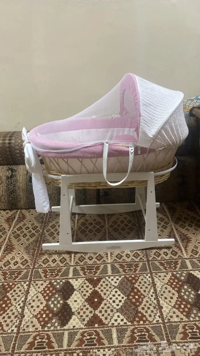 للبيع سرير مهد أطفال مع القاعدة 1