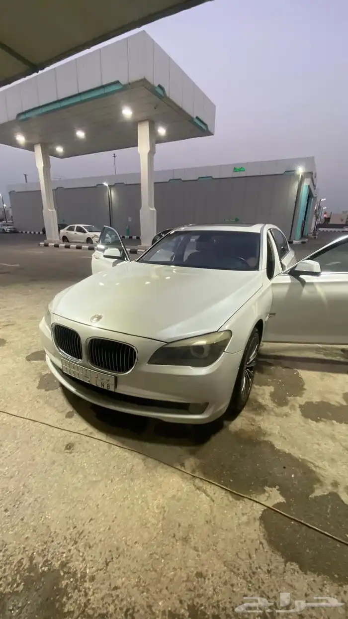 BMW 2012 740il للبيع 1
