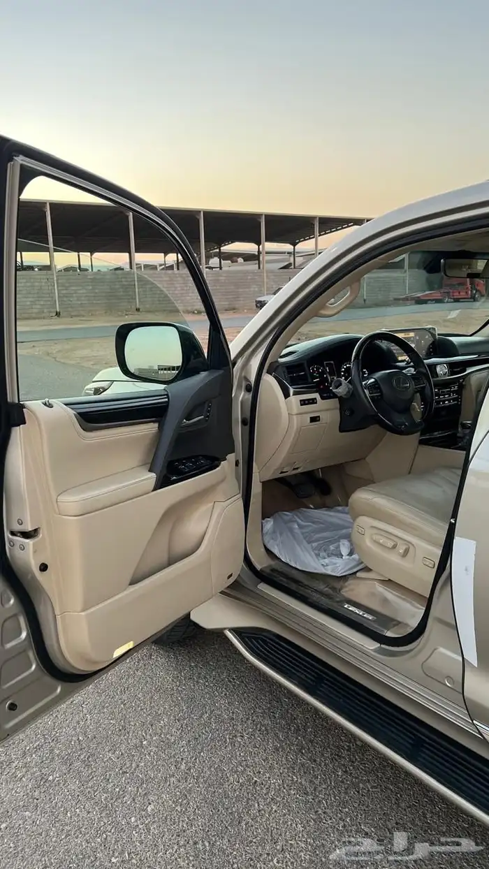 لكزس 2017 LX570 dd فل كامل معرض الشومر 8