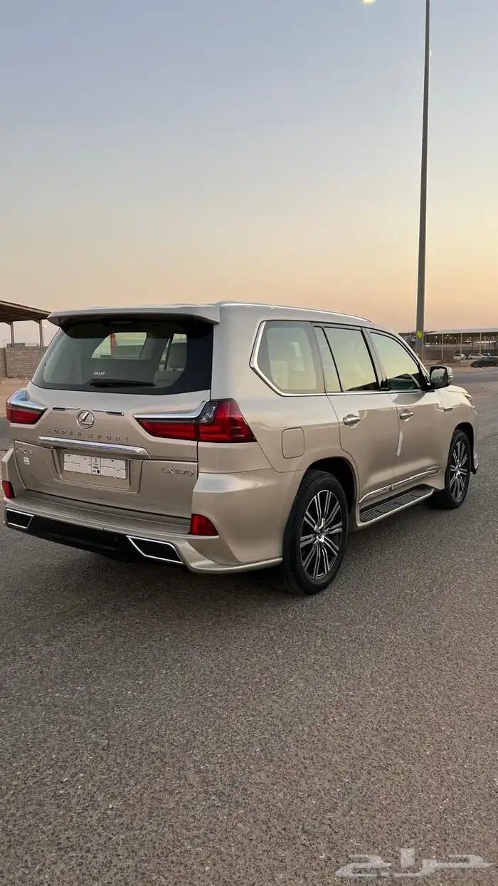 لكزس 2017 LX570 dd فل كامل معرض الشومر 22
