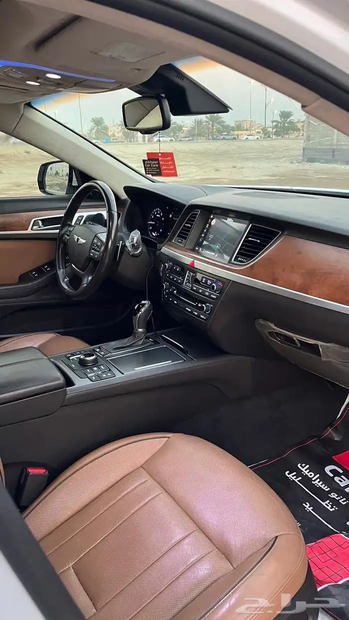 جينيسيس رويال V8 3