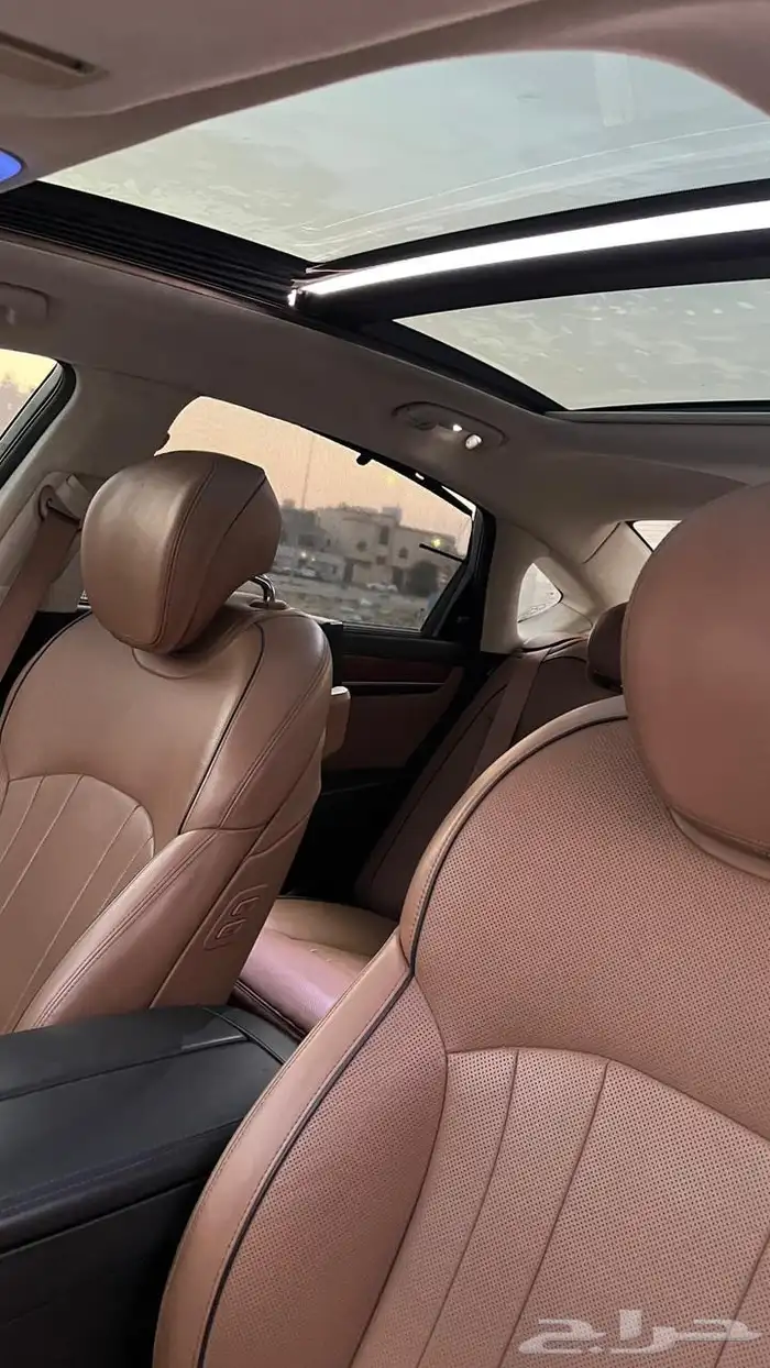 جينيسيس رويال V8 4