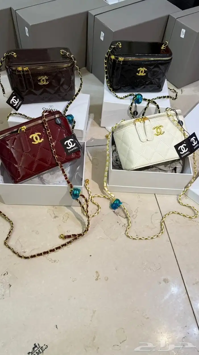 شنط شانيل أوميوميو درجه أولى مع ملحقات الماركه الوان جميله 2