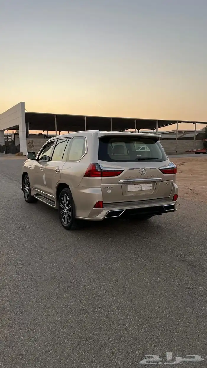 لكزس 2017 LX570 dd فل كامل معرض الشومر 20