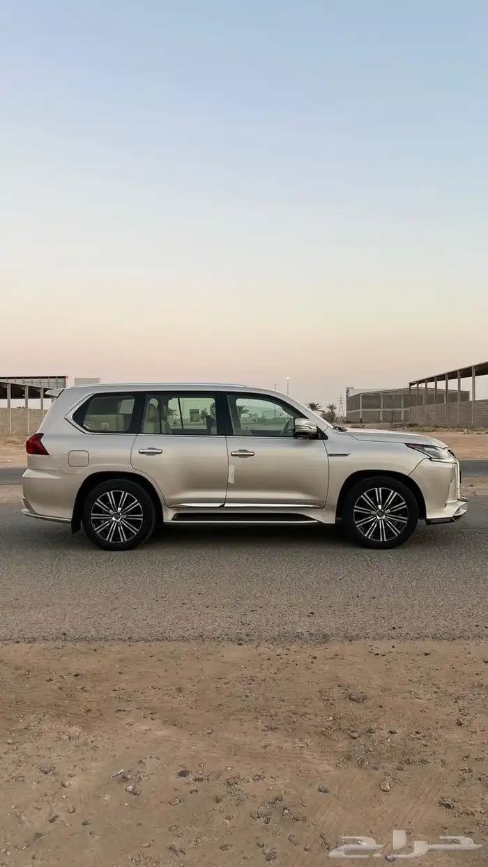 لكزس 2017 LX570 dd فل كامل معرض الشومر 18