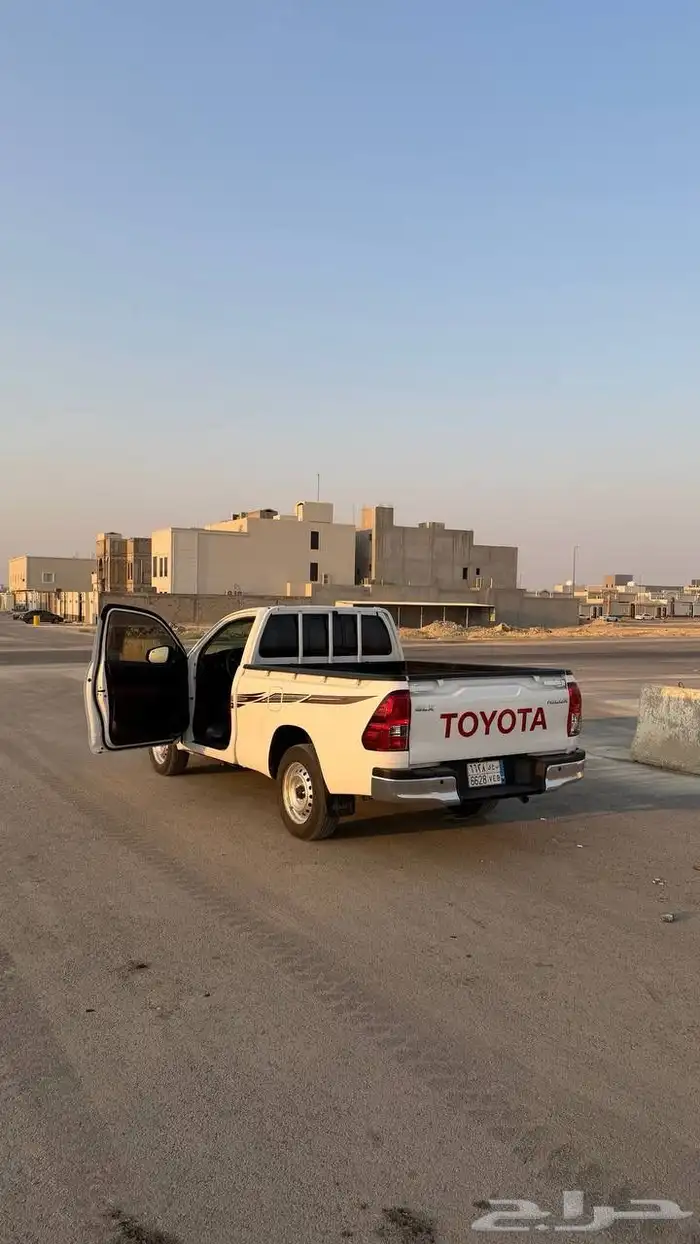 هايلوكس 2025 8