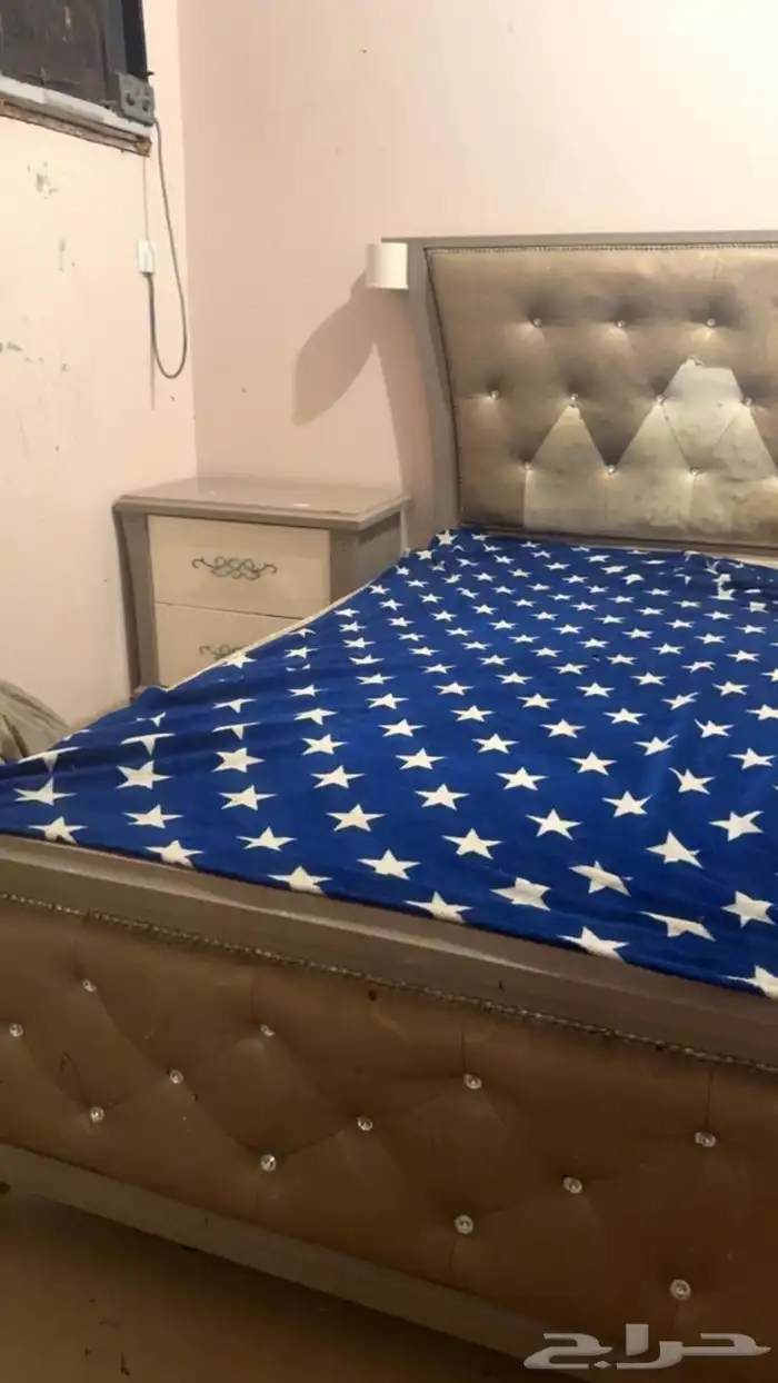 غرفة نوم للبيع نظيفه 3