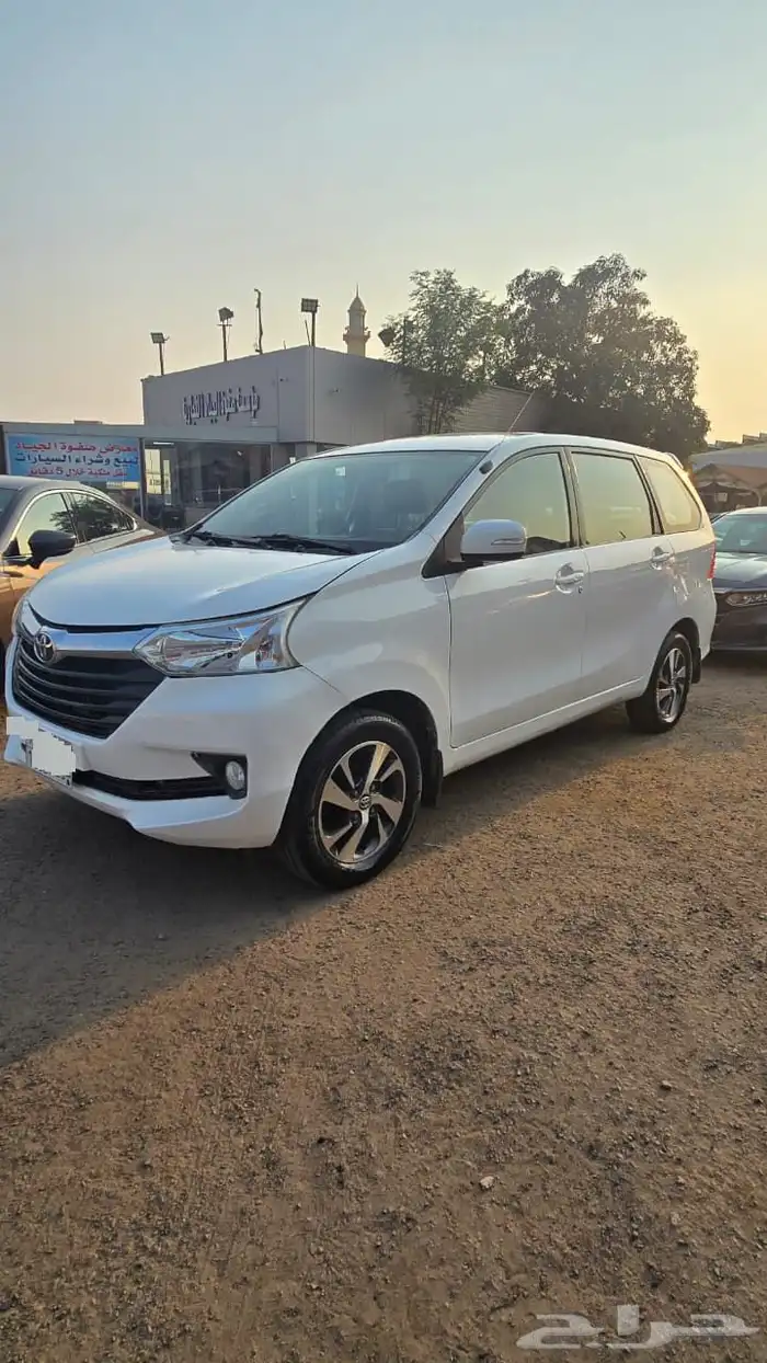 تويوتا افانزا 2016 3