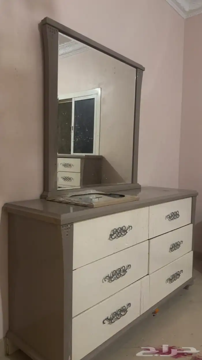 غرفة نوم للبيع نظيفه 2