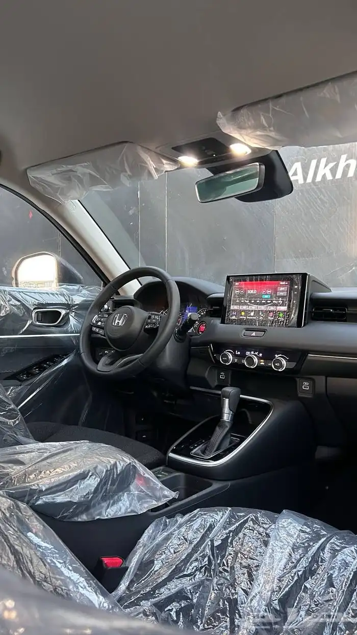 هوندا اتش ار في LX 2024 لدى شركة عبدالمجيد الخضر 6