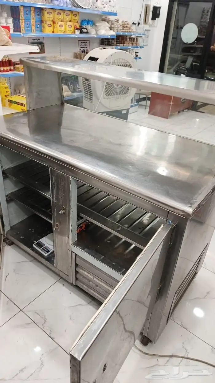 ثلاجة عرض او طاوله مخبز   بوفيه ستانلس كبيرة شغال 1