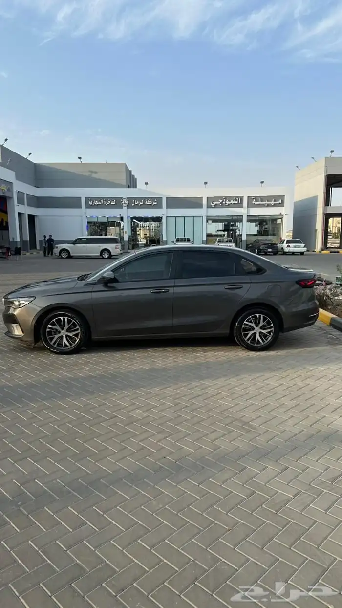 للبيع جيلي امجراند 2023 2