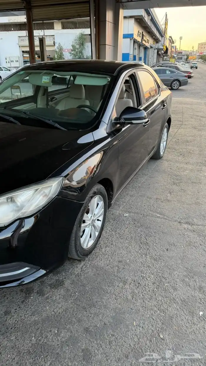 للبيع سياره ام جي 360 0