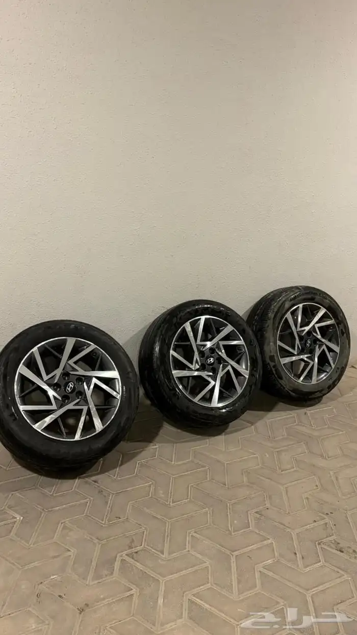 جنوط ازيرا 24-25-26 مستخدم للبيع نظيف 0