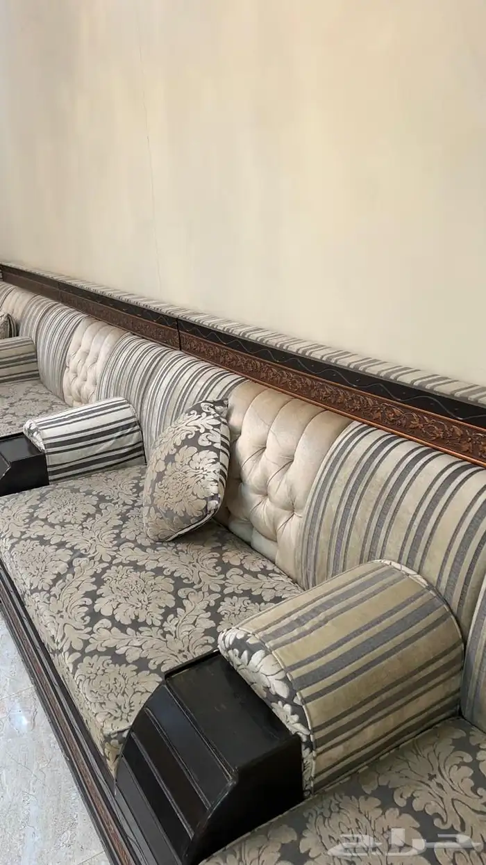 كنب خشب 5 7 البيع مستعجل 2