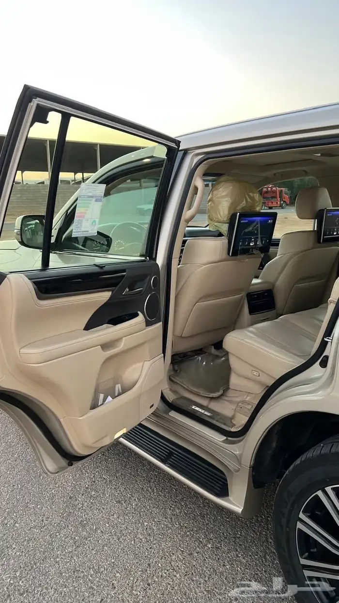 لكزس 2017 LX570 dd فل كامل معرض الشومر 11