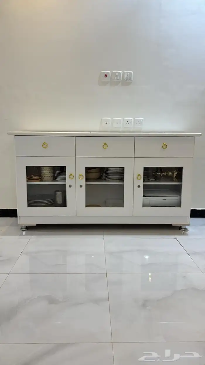 طاولة قهوة حالتها جيدة جدا 0