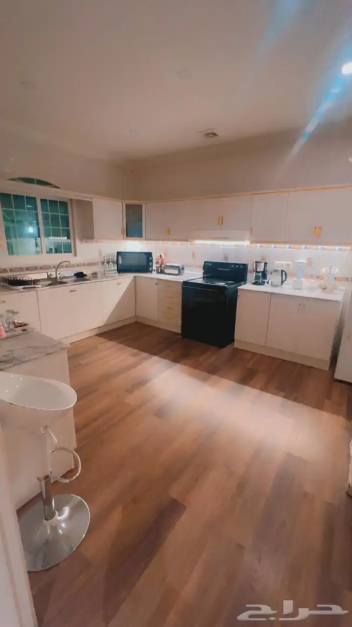 للايجار فيلا مؤثثة حي الشاطئ ويوجد غير مؤثثة 9