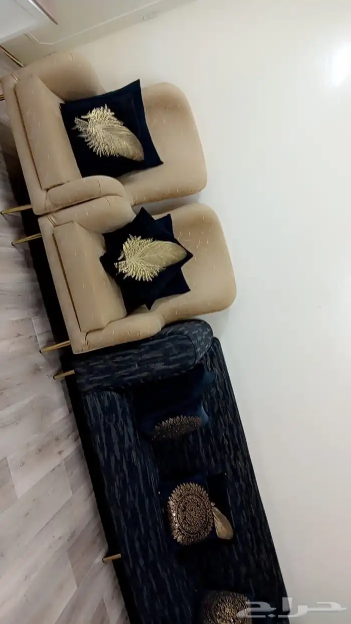 للبيع مجلس كنب مكون من 5 قطع 0