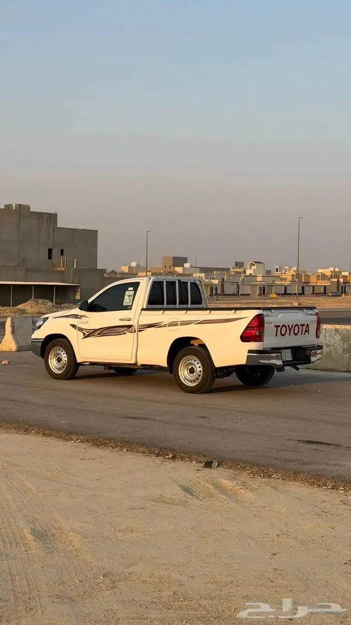 هايلوكس 2025 9