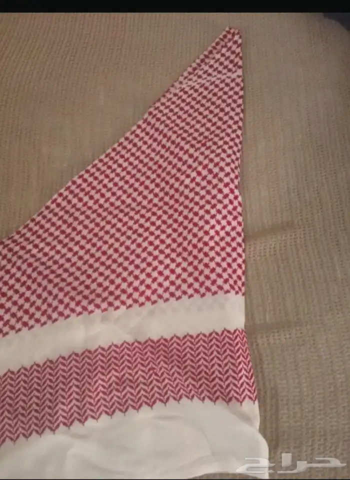 شماغ ديفون شتوي احمر قطن مقاس 54لبس مره فقط الشراء 200البيع 0