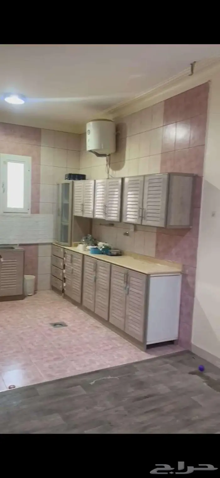 شقة عوائل للإيجار ب 2500 ريال شهري   حي المونسية 2