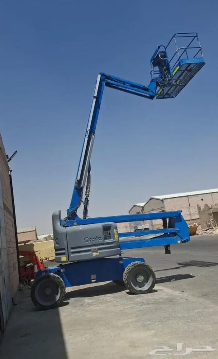 مان ليفت وسيزر ليفت كرين ورافعات شوكية جميع الاحجام للايجار 1