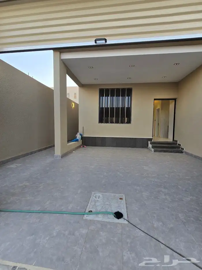 للبيع دور أرضي في عماره دورين مقابل نادي ضمك من 580 ألف 3