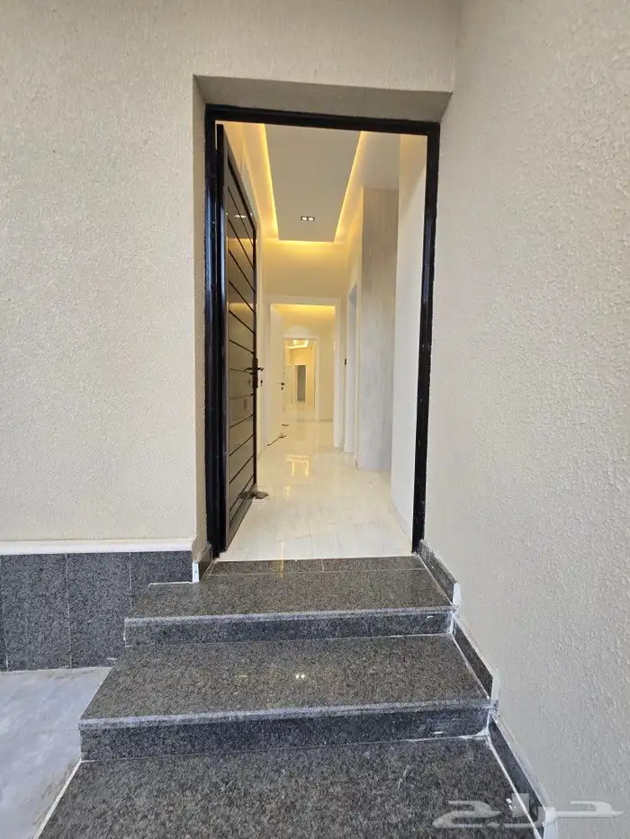 للبيع دور أرضي في عماره دورين مقابل نادي ضمك من 580 ألف 5