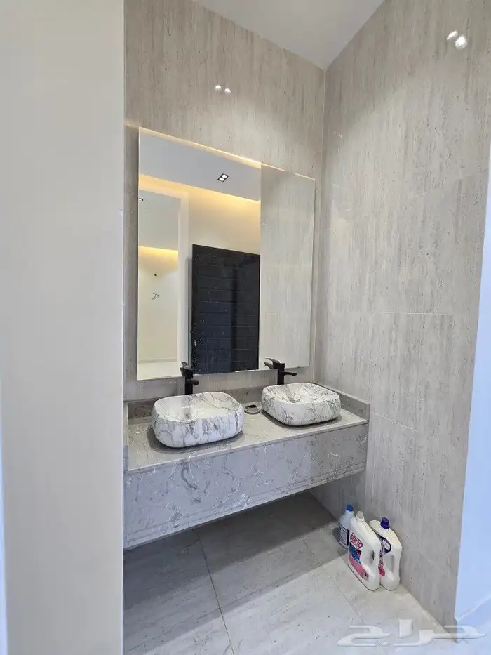 للبيع دور أرضي في عماره دورين مقابل نادي ضمك من 580 ألف 8