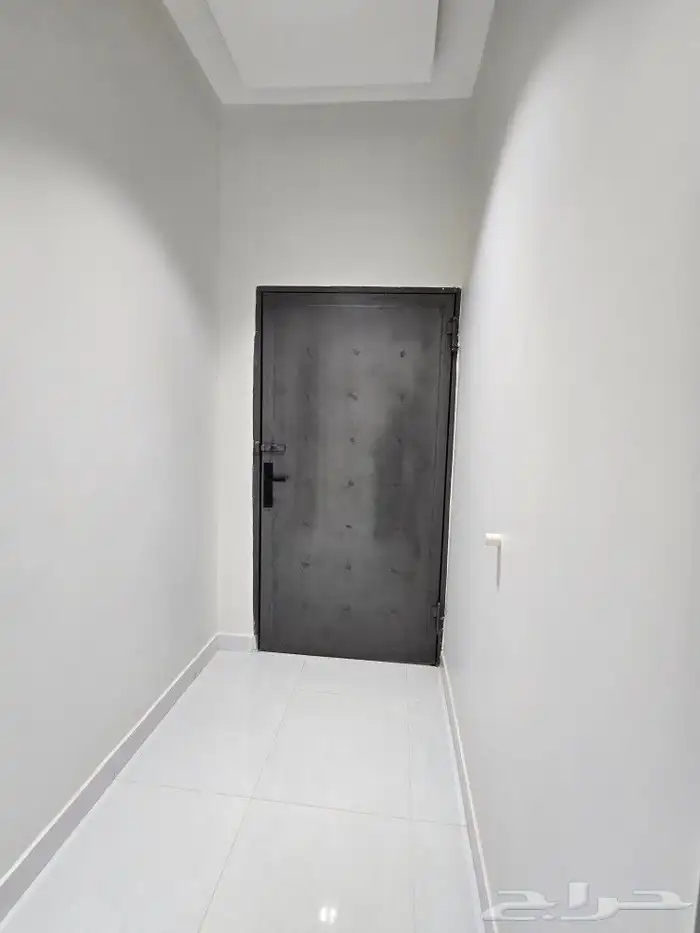 للبيع عرض خاص بحي المعارض وسط الخدمات أدوارعلويه 520 ألف6غرف 13