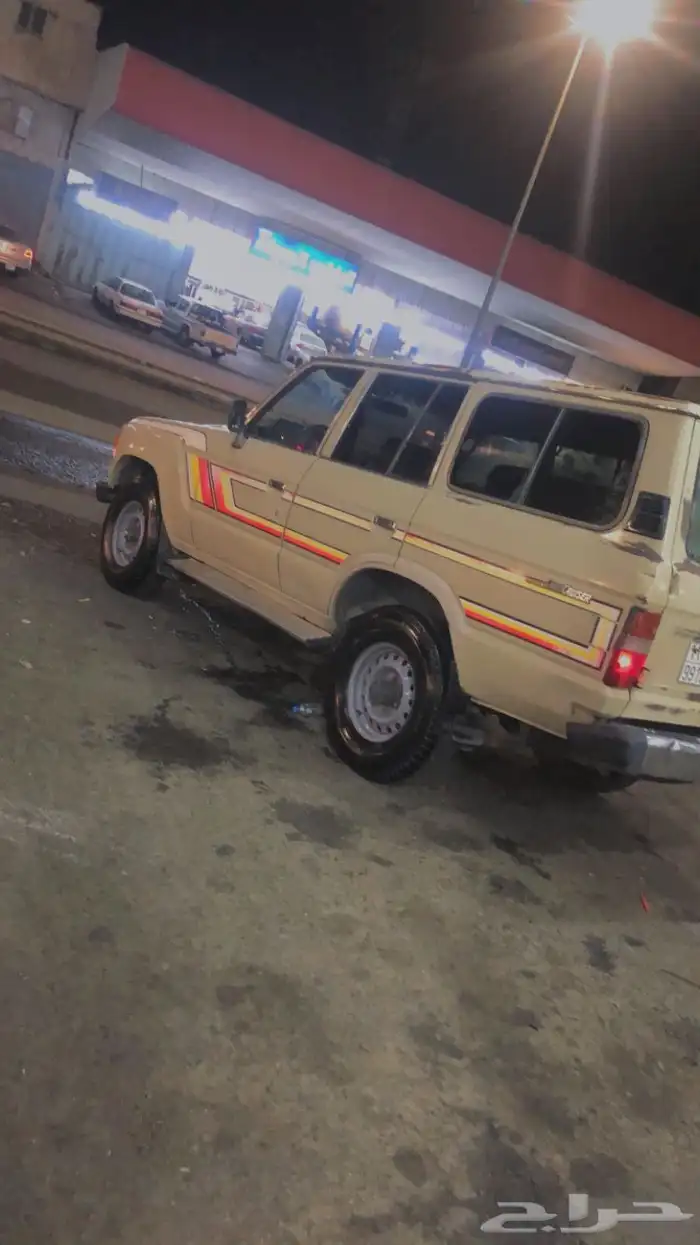 جيب 1985 للبيع سيم ب 13 ونطلب من الله الزود. 2