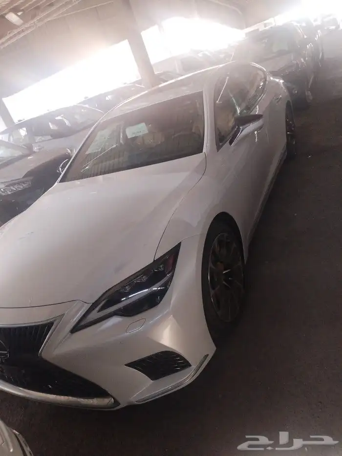 لكزس LS500h 2022 0