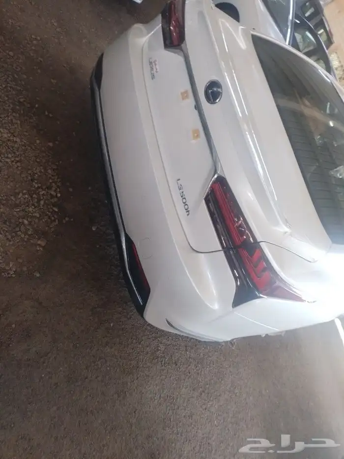 لكزس LS500h 2022 2