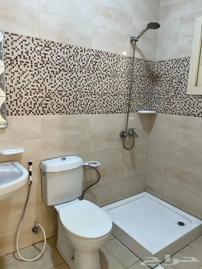 شقه في حي مشرفة للايجار للعوائل 12