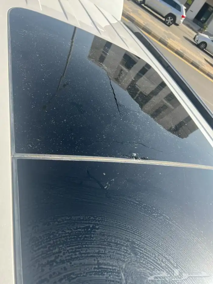 إصلاح وصيانة فتحات سقف السيارات 7