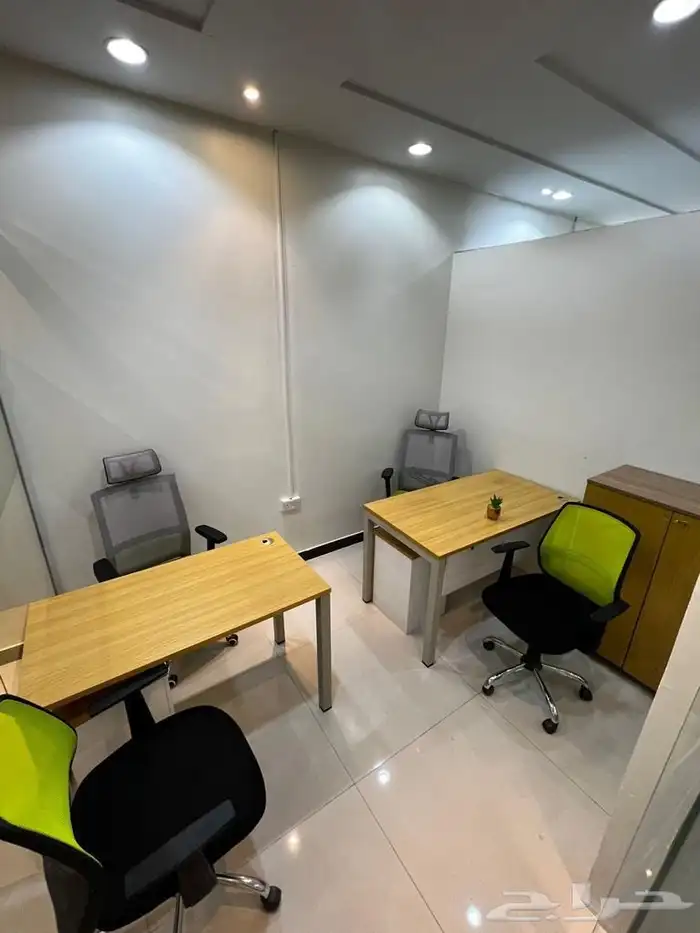 مكاتب تجمع بين الاحترافية  الراحة  والإبداع في مكان واحد 1