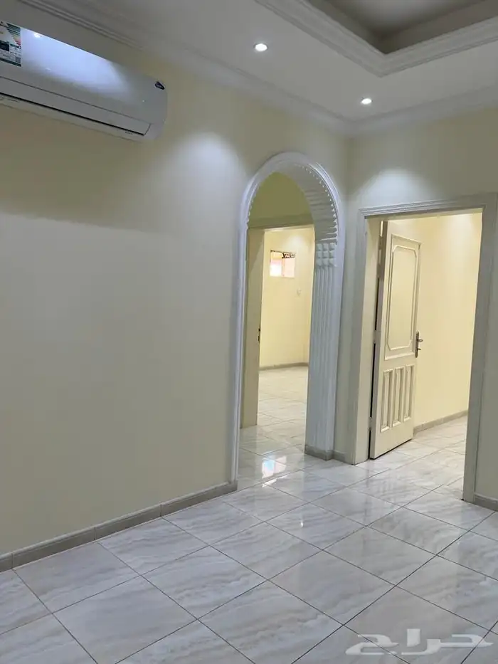 شقه في حي مشرفة للايجار للعوائل 13