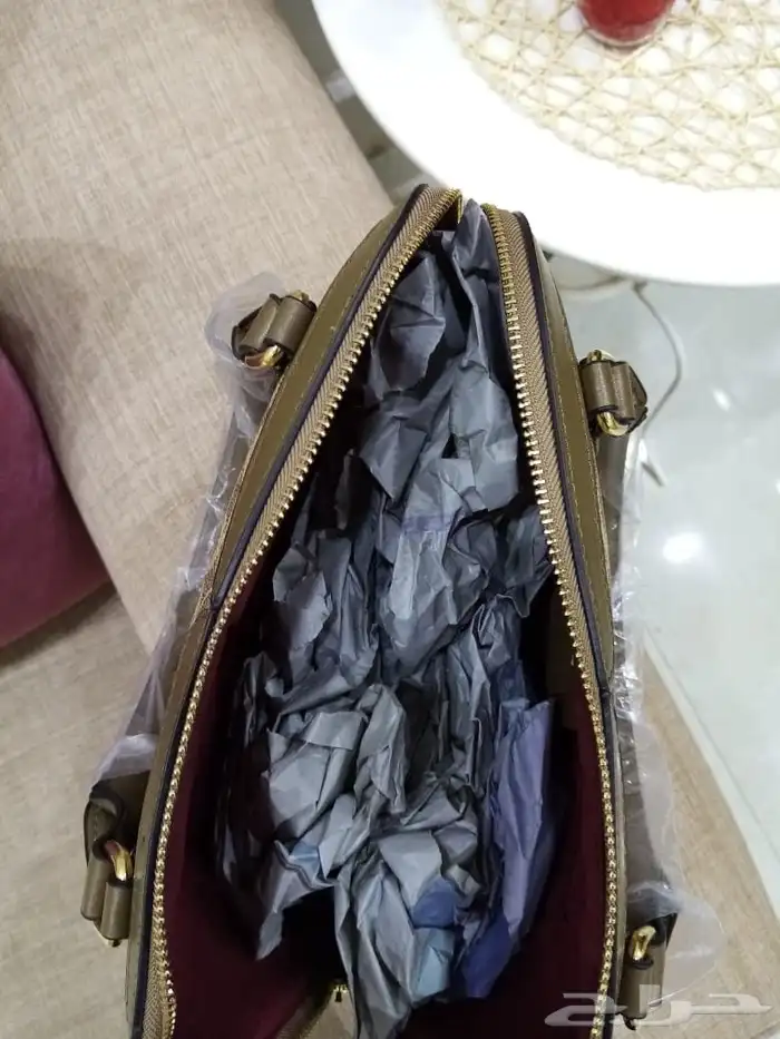 شنطة كوتش هاي كواليتي جديده 1